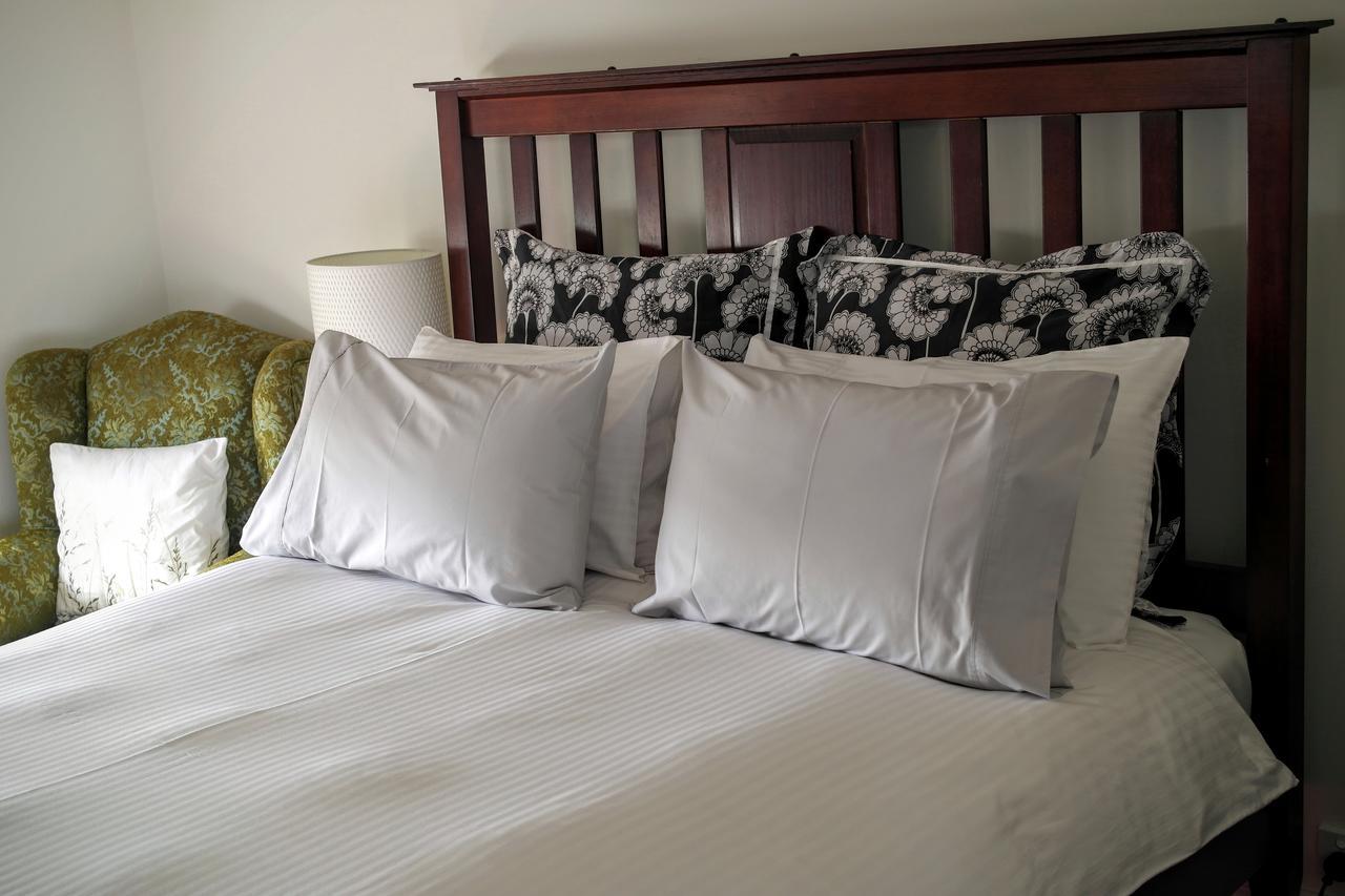 The Corner Hotel อเล็กซานดรา ภายนอก รูปภาพ