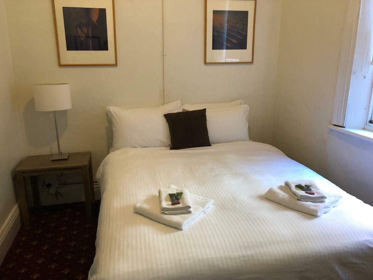 The Corner Hotel อเล็กซานดรา ภายนอก รูปภาพ